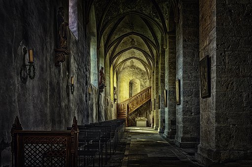 Karmelici z Czernej – niezwykły klasztor i jego turystyczne walory